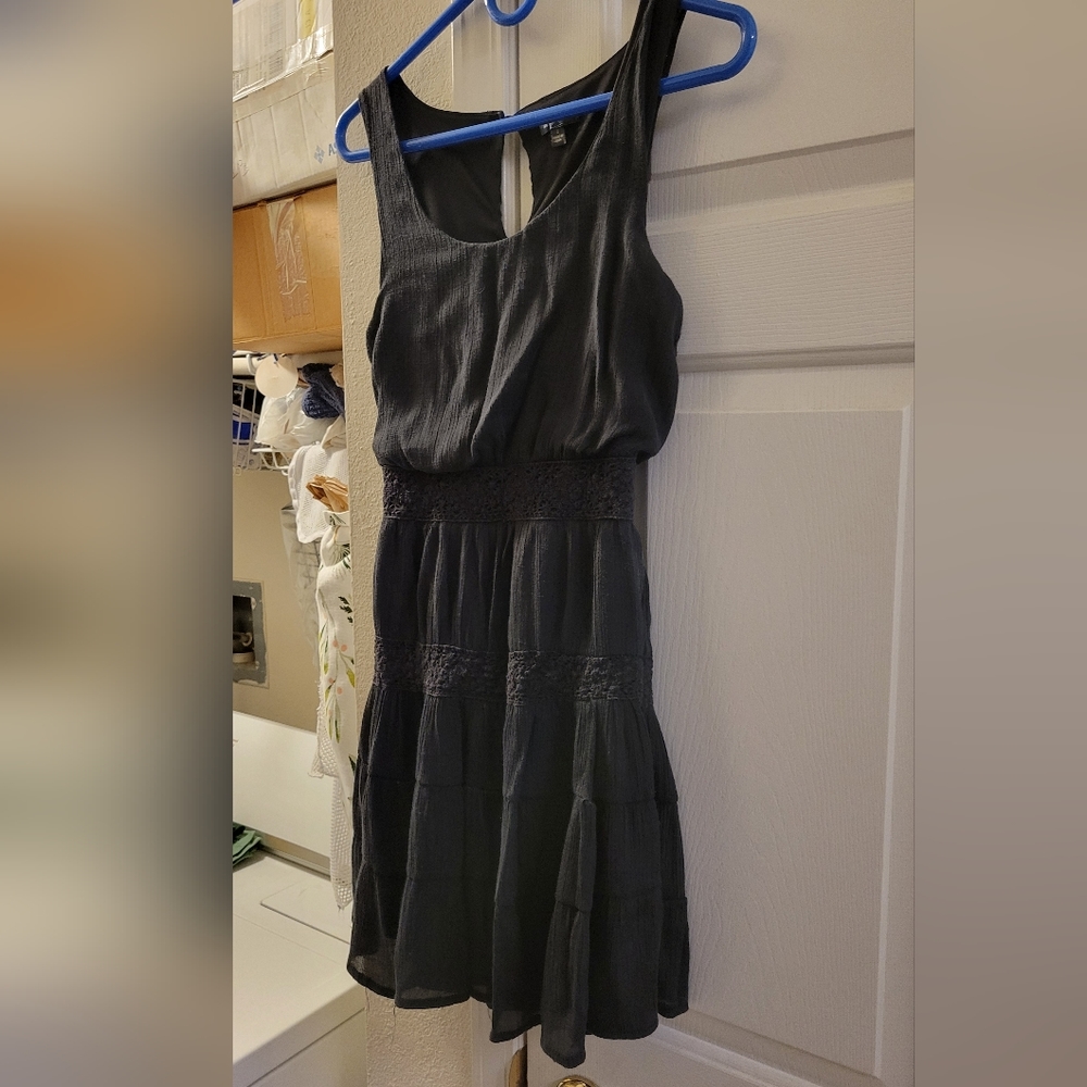 Lily Rose black sleevless dress